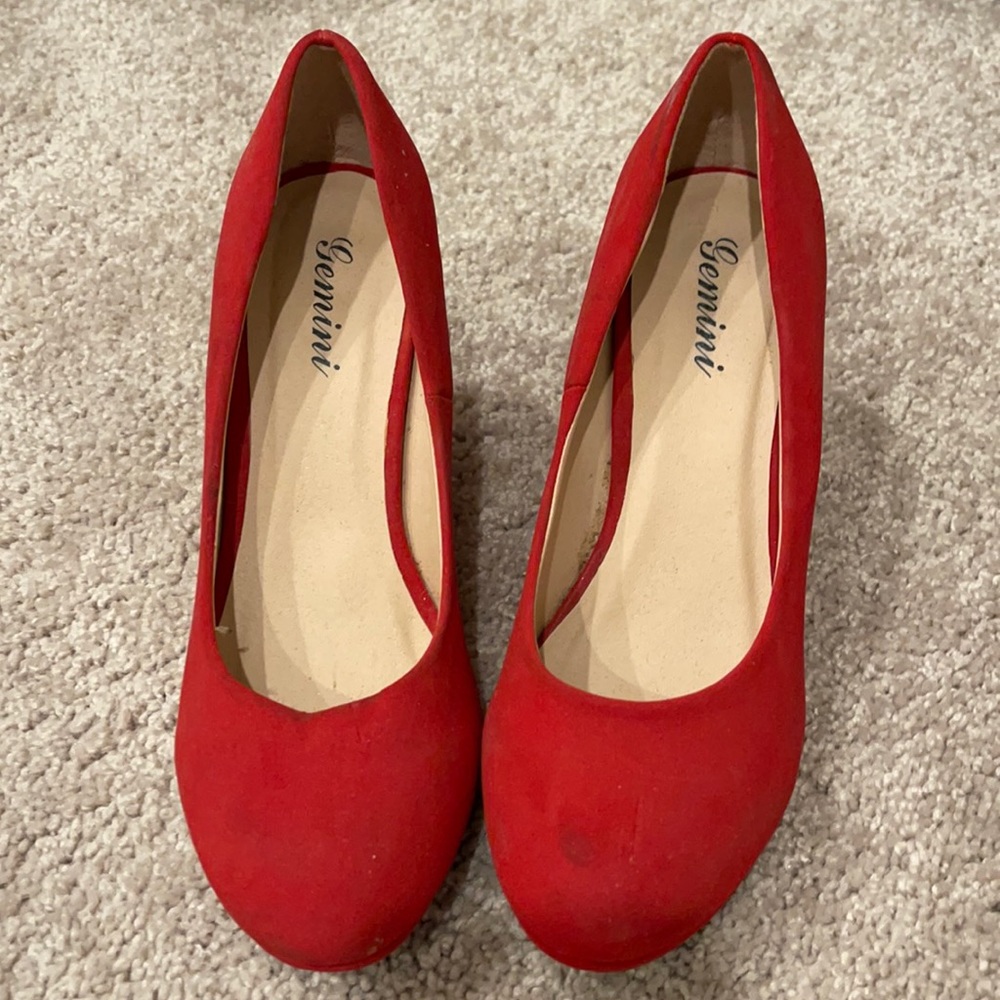 Red wedges